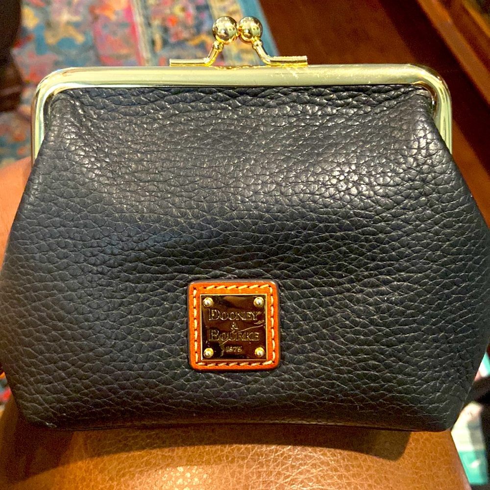 Dooney and Bourke kisslock